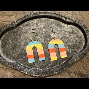 💎NWOT—Rainbow Earrings